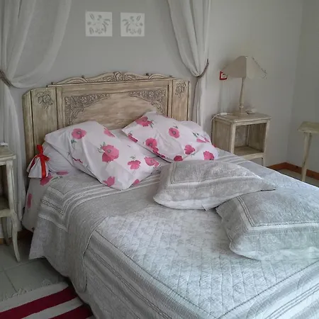 D'hotes Au Temps Des Cerises לינה וארוחת בוקר